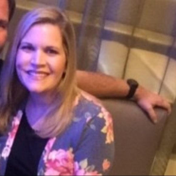 Meet your Posher, Karen - Picture 1 of 1